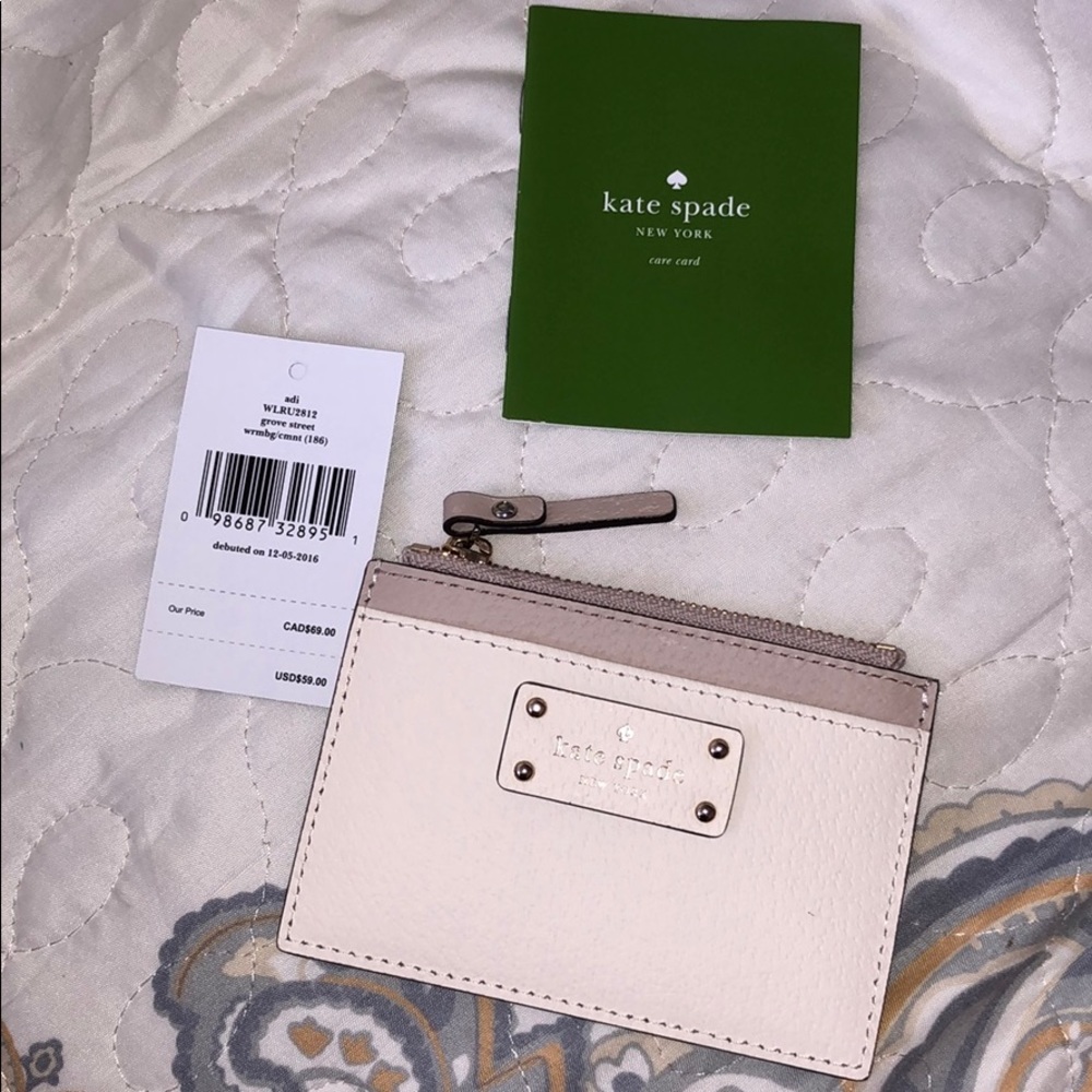 🚨SOLD 🚨 Kate Spade Card Case Adi